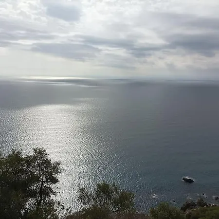Gioia Splendida Vista Mare Feriehus
