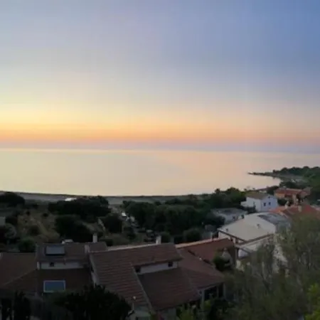 Gioia Splendida Vista Mare Feriehus *