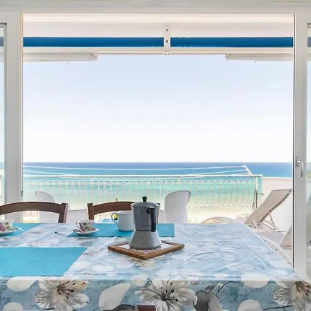 Feriehus Gioia Splendida Vista Mare Tertenìa