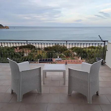 Feriehus Gioia Splendida Vista Mare